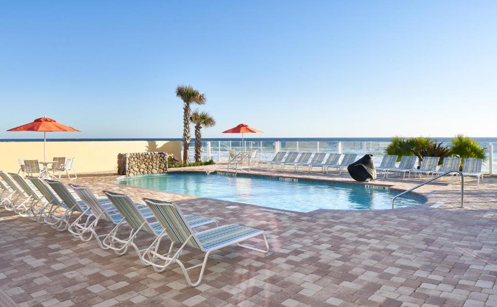 Hampton Inn Daytona Beach/Beachfront Main image 2